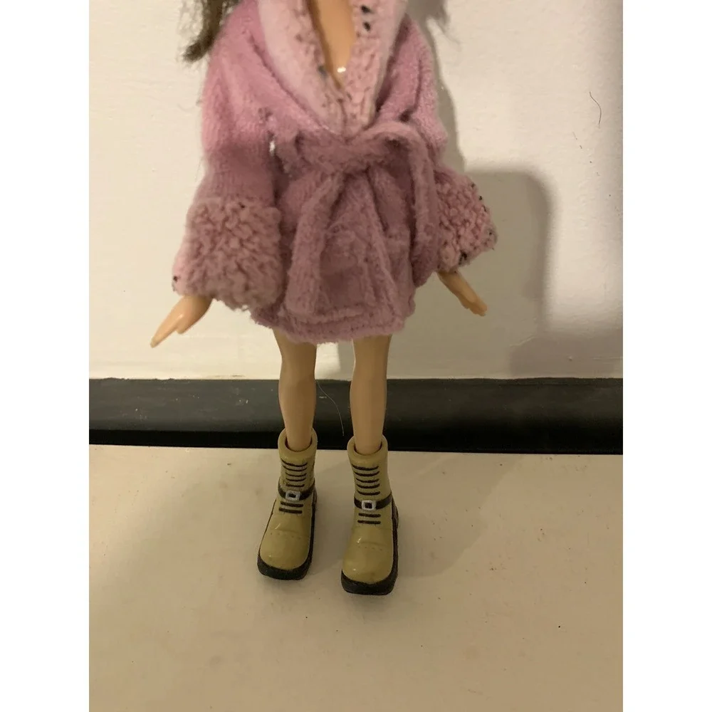 Mga bratz dana